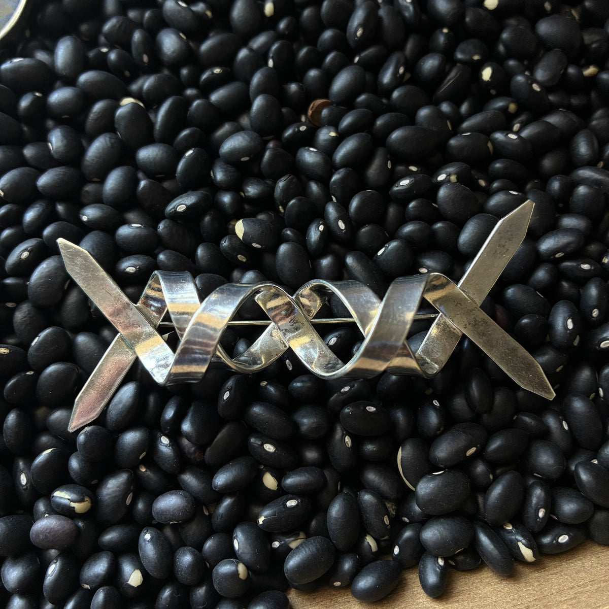 Silver Ribbon Brooch